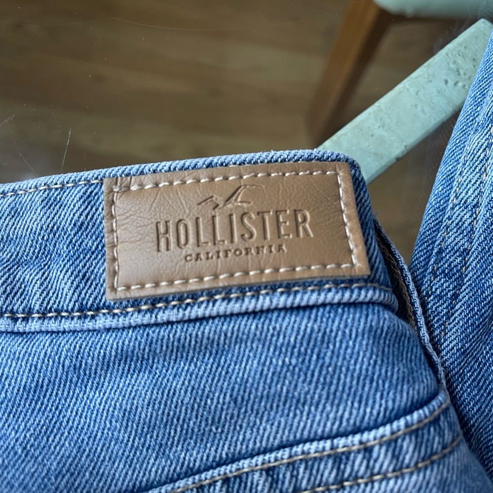Hollister high rise Jeans. Patchwork. Size 26 with 27 in inseam - Picture 2 of 16